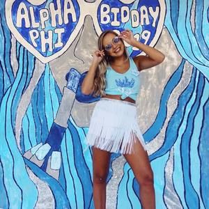 Meet your Posher, Karlee